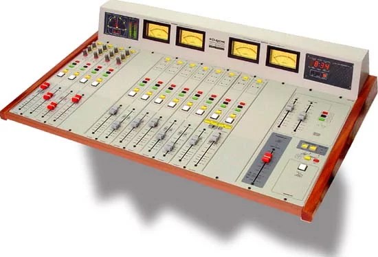 Console broadcast radio solidyne 2300XL